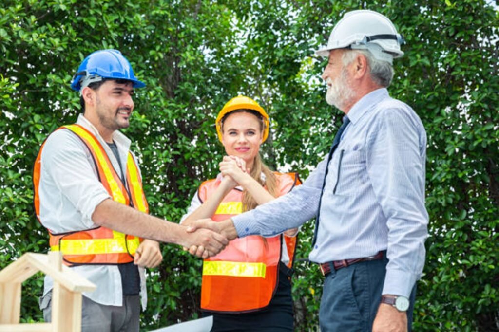 Crownline Tree Service team consulting with a homeowner before a tree trimming project, providing professional guidance and dependable tree care in University City, MO.